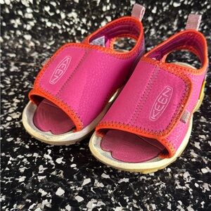 EUC Keen Sandals Toddler Shoes. Size 6.